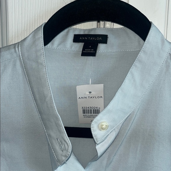 Ann Taylor Light Blue Banded Collar Puff Sleeves Button Blouse Size 4 NWT - Picture 6 of 8